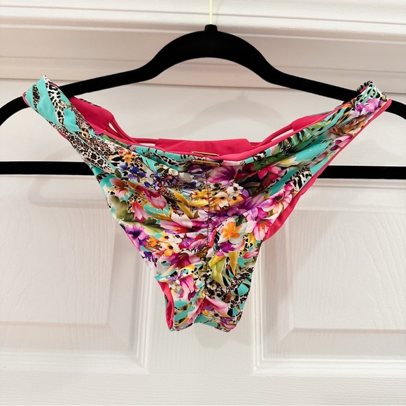 Beach Bunny Tropical animal Print Reversible Pink Bikini Bottom sz Small - Picture 3 of 3